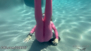 aqualungs50.com - Sassy's First Breaths thumbnail
